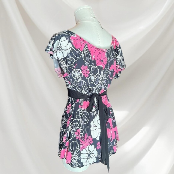 Red Bugs | Y2K Top - Picture 6 of 6